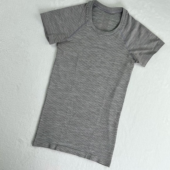 Lululemon Swifly Tech Short-Sleeve Shirt 2.0 - 2 - Picture 2 of 6